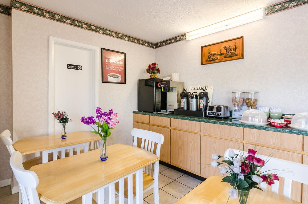 Economy Inn Norge Extérieur photo
